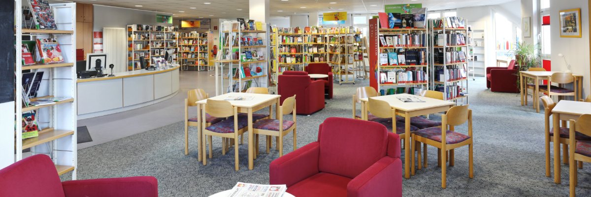 Design ohne Titel - 1 Bild zeigt Innenansicht der Stadtbibliothek