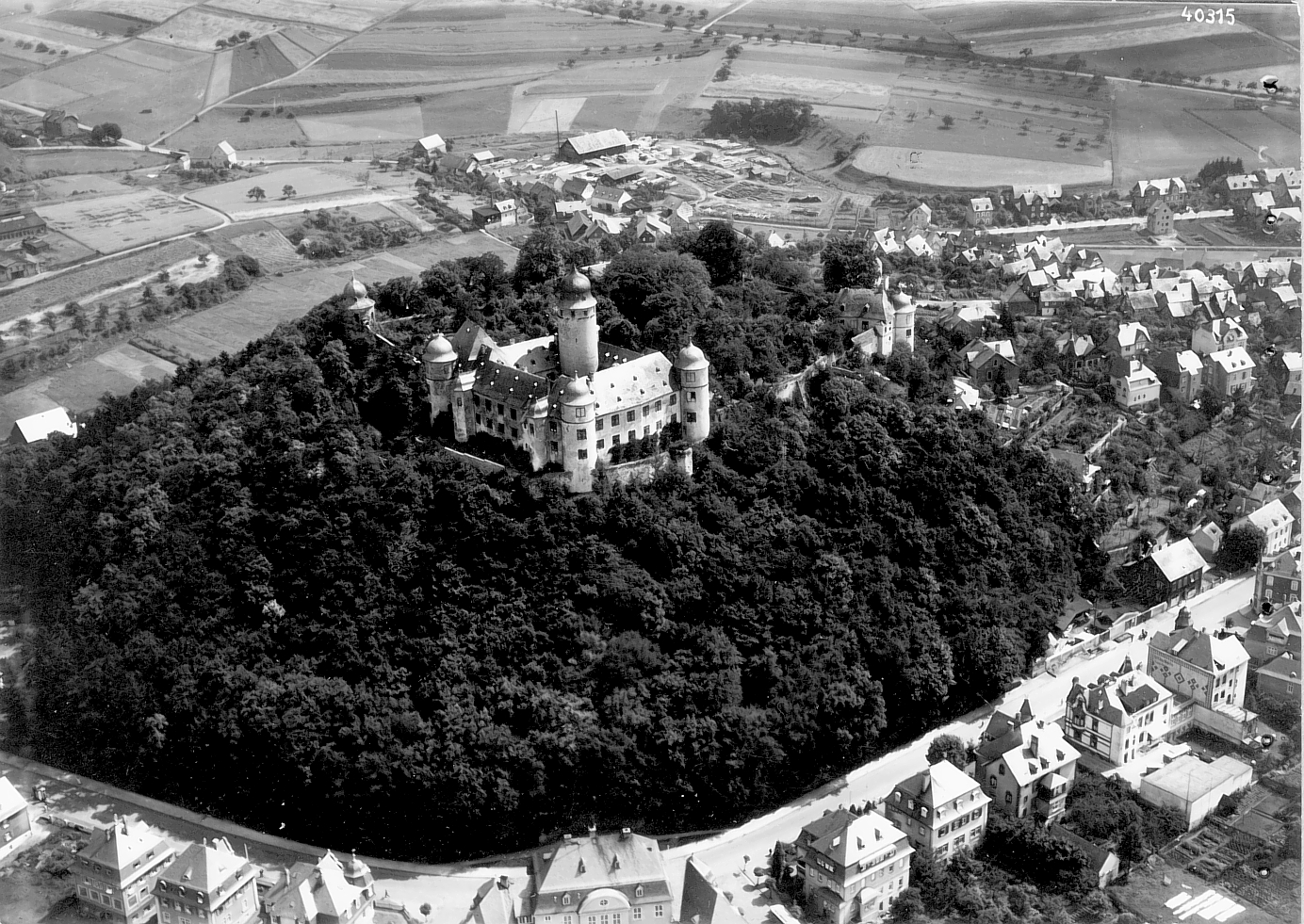 1a) Luftbildaufnahme Montabaur 1a) Luftbildaufnahme Montabaur