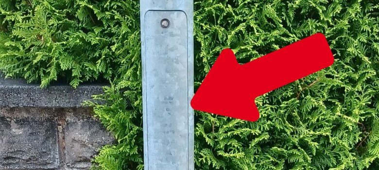 Straßenlaterne - bitte Klappe freischneiden