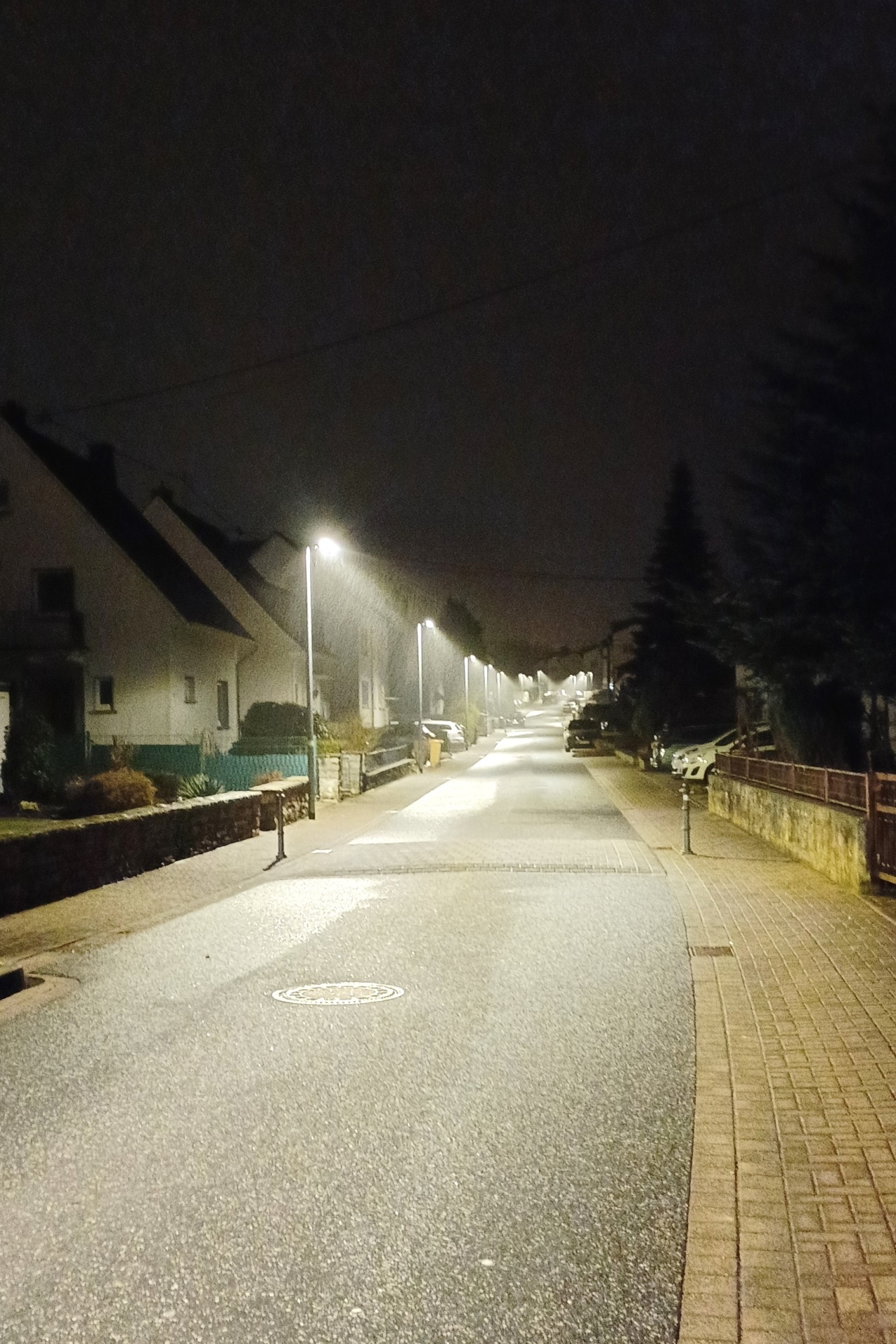 Fritz-Bluhm-Straße mit neuer LED Beleuchtung
