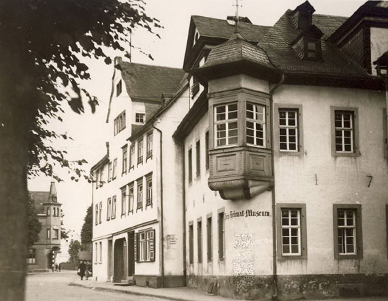  Die Haus „Grandry" (vormals alte Lateinschule) auf einem Foto aus der Zeit um 1930 