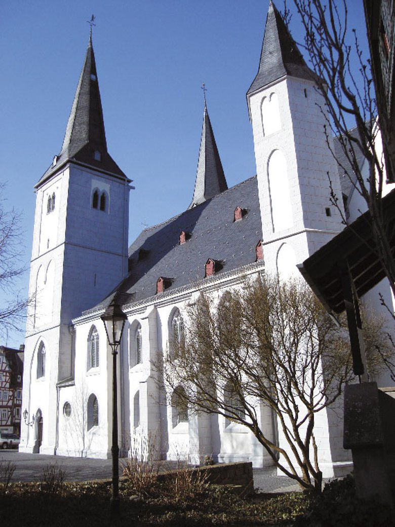 Kath. Pfarrkirche St. Peter in Ketten (aktuelle Seitenansicht, Bild: W. Ackva)