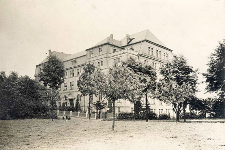Das Bischöfliche Konvikt auf einem Foto aus der der Zeit um 1925 