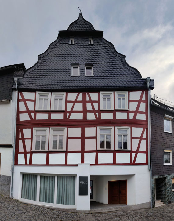 Fachwerk-Gebäude am Vorderen Rebstock 20