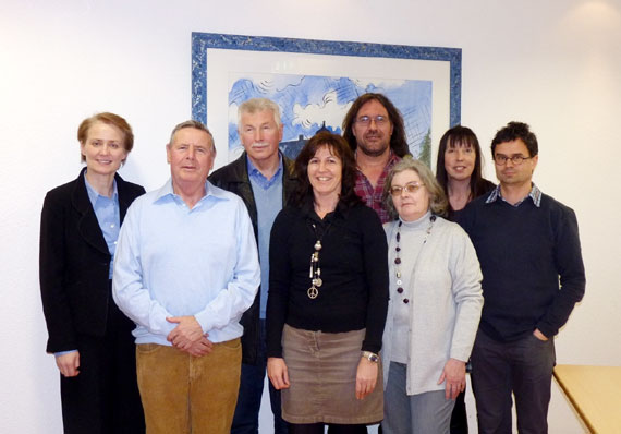 Der neu gewählte Vorstand von links nach rechts: Gabi Wieland, Jürgen Jungmann, Rainer Weber, Monika Decker, Thomas Becker, Anneli Doucha, Karin Maas und Frank Buchstäber. Es fehlt auf dem Foto: Claus Sturm.