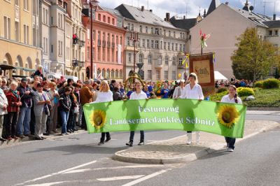Besuch der Partnerstadt Sebnitz anlässlich des 15. Sächsischen Landeserntedankfestes Besuch der Partnerstadt Sebnitz anlässlich des 15. Sächsischen Landeserntedankfestes
