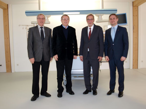 Beziehungspflege: (v.l.) Stadtbürgermeister Klaus Mies und der Russische Generalkonsul Jewgenij Schmagin zu Besuch bei Heinz Georg Balagny, Inhaber und Geschäftsführer der Firma Modul Technik in Montabaur. Mit dabei war Ilja Roschkow, Chef der Protokollabteilung.