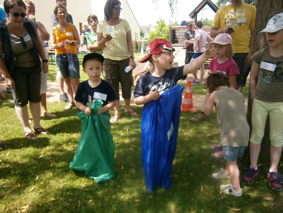 Sommerfest im Kindergarten Löwenzahn Sommerfest im Kindergarten Löwenzahn