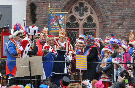 …doch die Prinzessinnen Maria und Marie erkämpften den Schlüssel für die Narren.