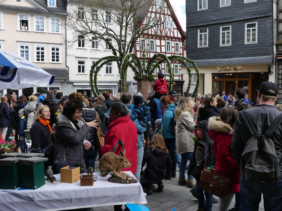Osterbrunnen und Naturtag läuten den Frühling ein