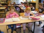 Schüler beim Lernen - Waldschule 