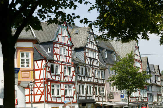 Zahlreiche Fachwerkhäuser finden sich auch in der Kirchstraße