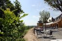 Schloss-Terrasse-quellMM-(1.jpg